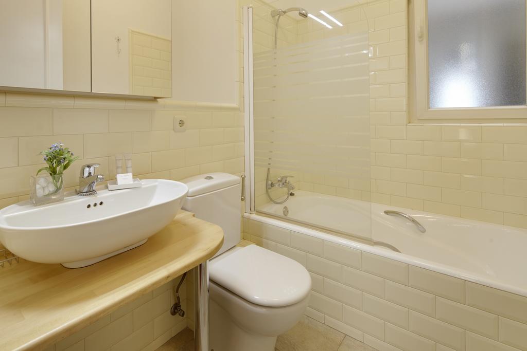 Zubiri Plaza Apartment By Feelfree Rentals Сан Себастиан Екстериор снимка
