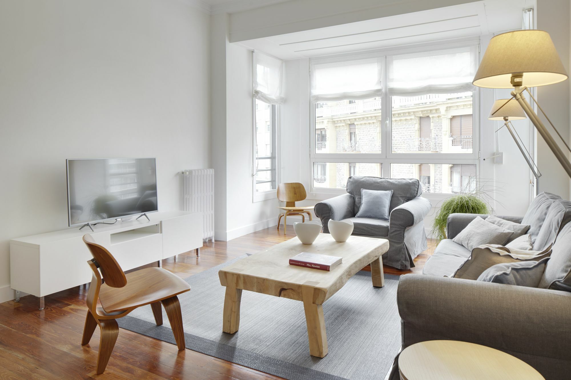 Zubiri Plaza Apartment By Feelfree Rentals Сан Себастиан Екстериор снимка