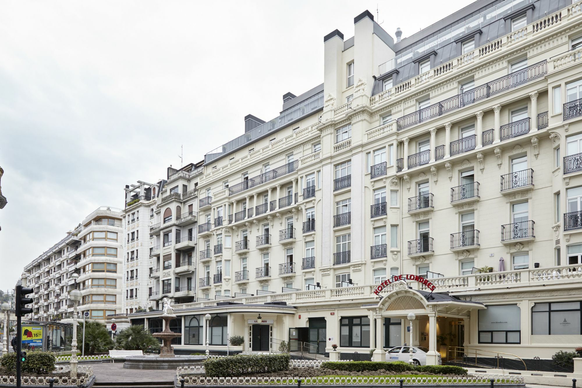 Zubiri Plaza Apartment By Feelfree Rentals Сан Себастиан Екстериор снимка